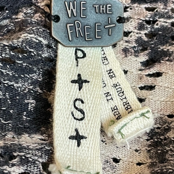 We the free women’s shirt - Picture 10 of 12